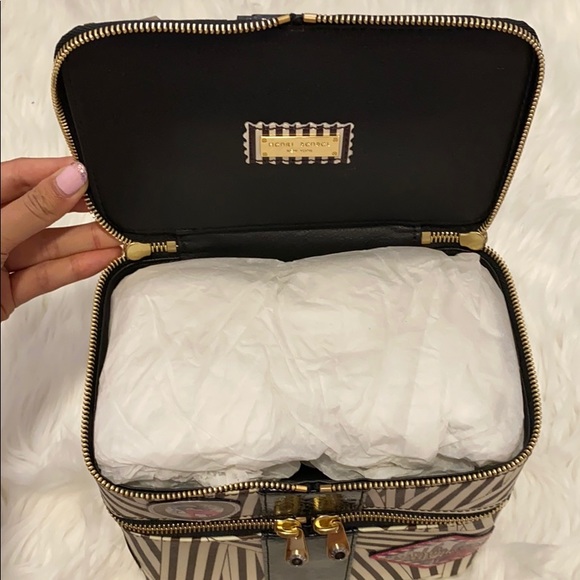 Henri Bendel Rare Striped Train Case Two-Layer - Picture 4 of 8